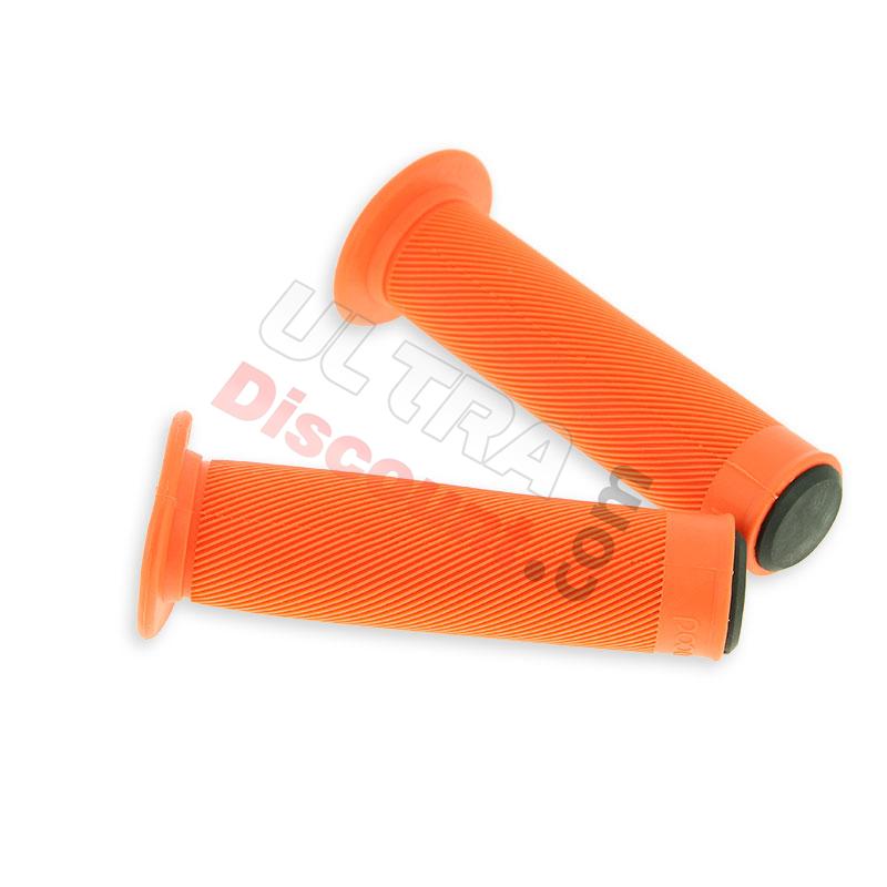 Coppia manopole Grip arancione per Baotian BT49QT-9, Ricambi Baotian BT49QT-9